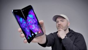 unbox therapy galaxy fold 300x170, Galaxy Fold: El doble filo de las reviews